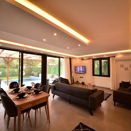 Apartment Kastro