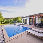 Апартаменты Kastro *