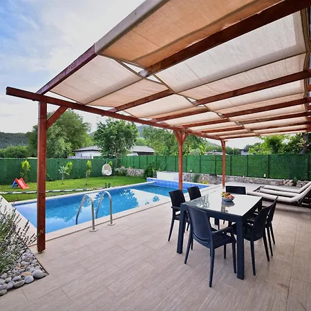 Kastro Appartement *